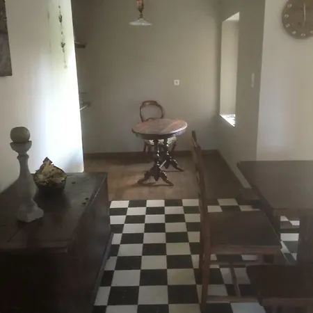Vakantiehuis Le De La Vieille Eglise *